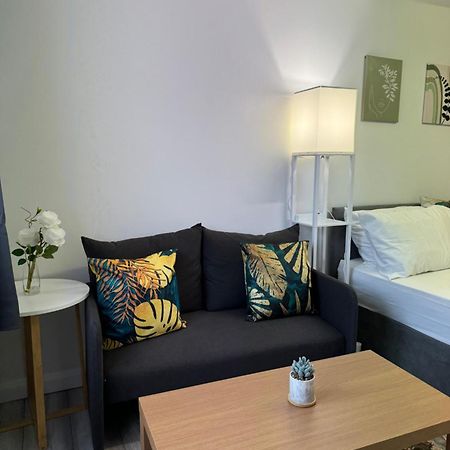 Posh Executive Studio London Thamesmead  Extérieur photo