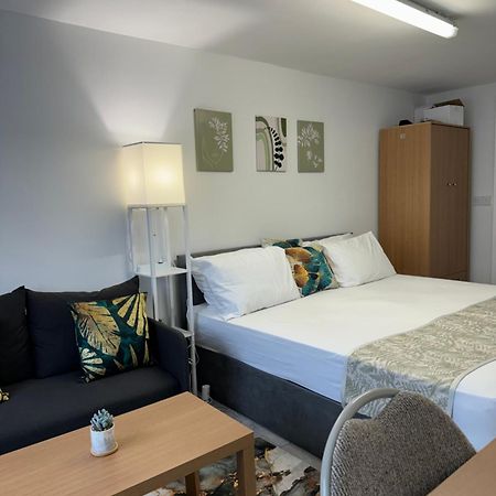 Posh Executive Studio London Thamesmead  Extérieur photo