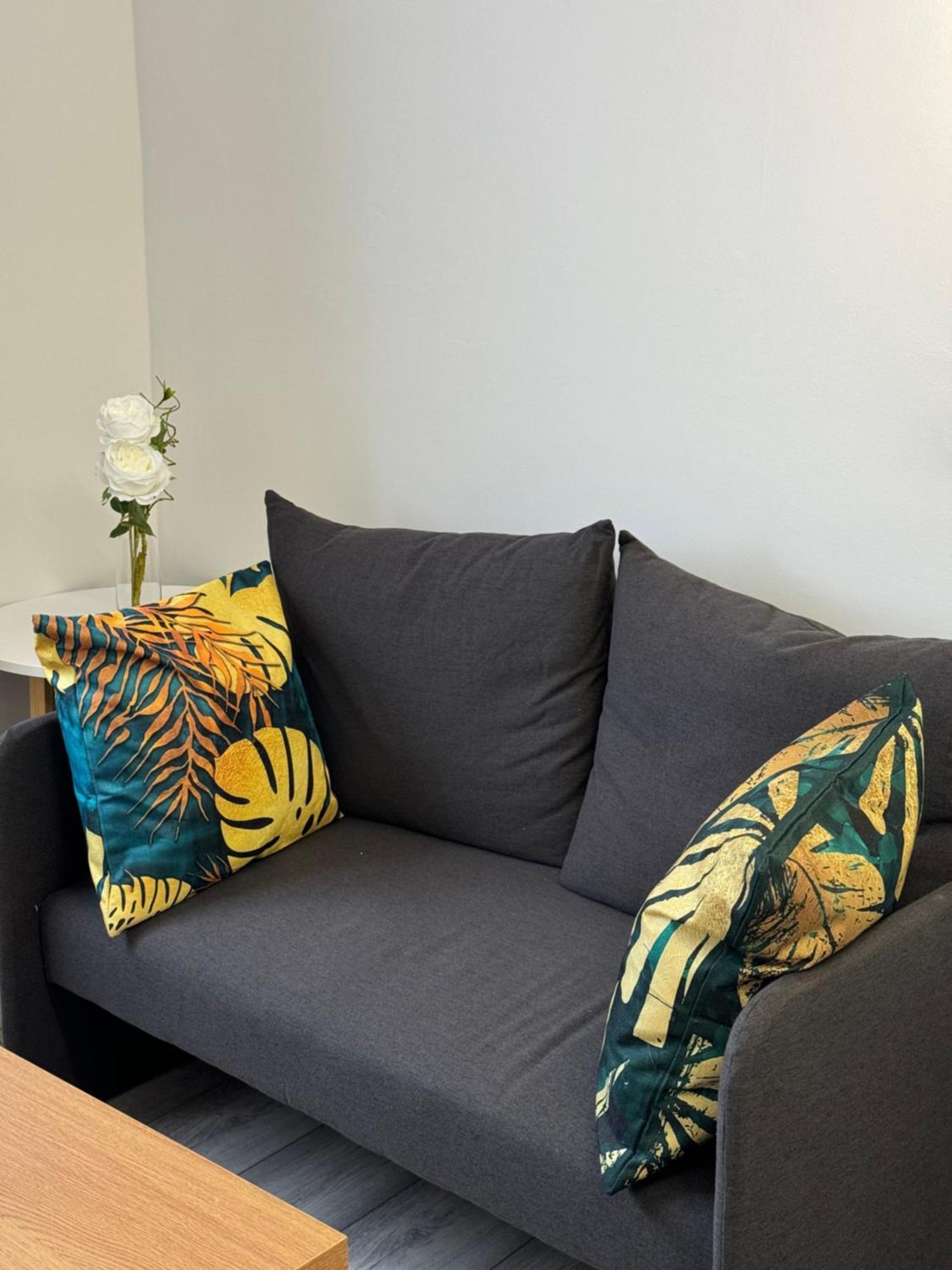 Posh Executive Studio London Thamesmead  Extérieur photo